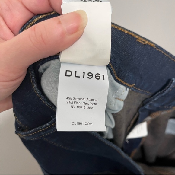 DL1961 Mara Ankle Mid Rise Instasculpt Ankle Jeans Size 32 - Picture 8 of 14